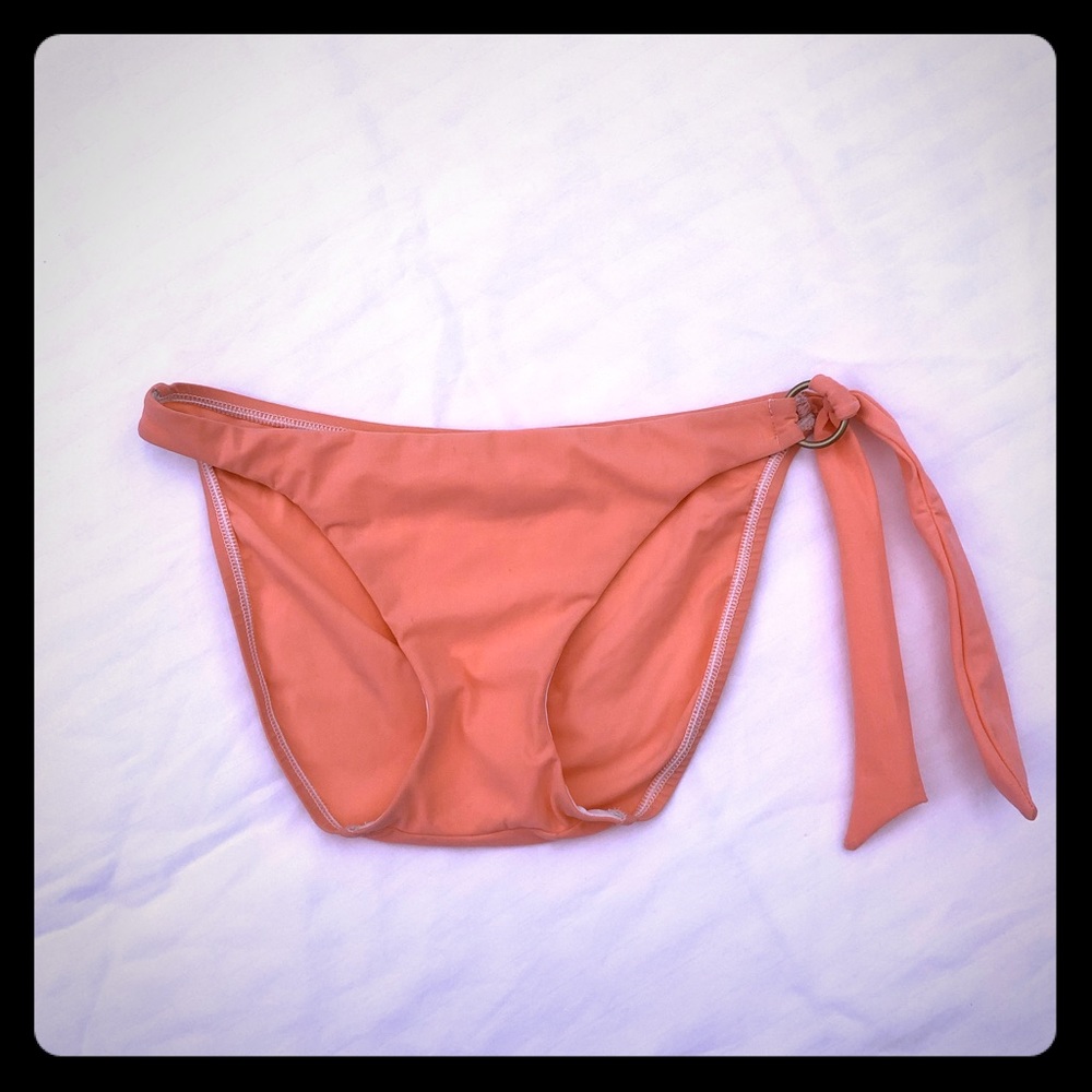 A. Che side tie bikini bottom - New